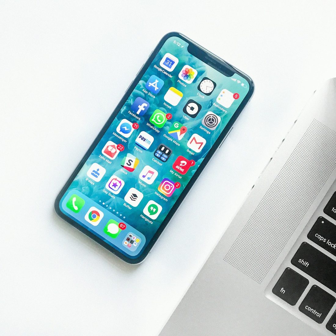 星际娱乐 APP 赛程与赛事列表界面示意